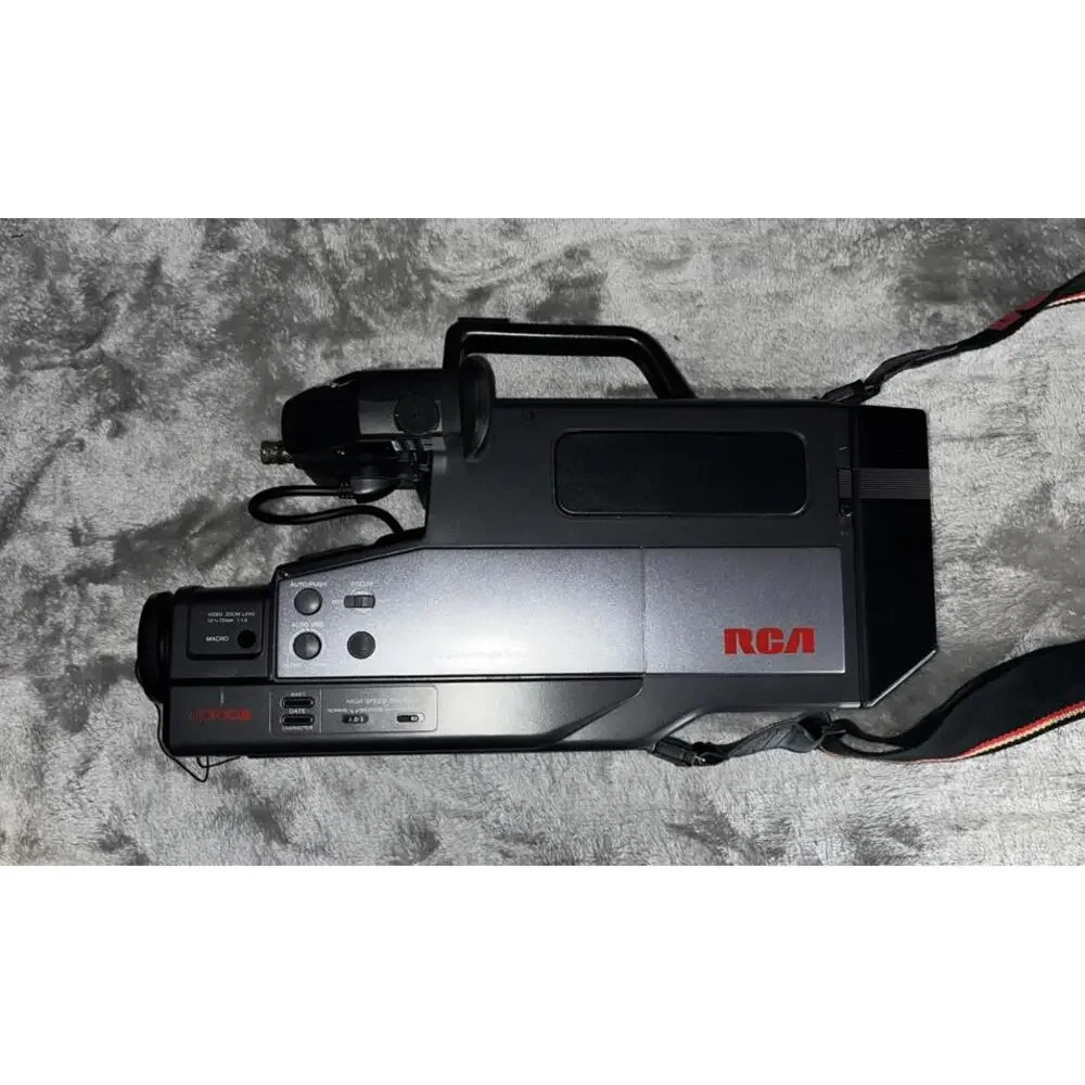 RCA VHS Camcorder CC275 w/ Case & Accessories Vintage Video Camera